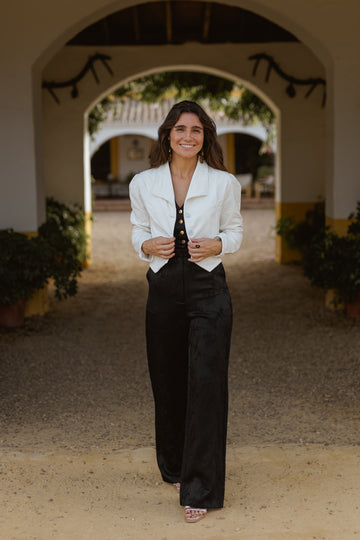 CHAQUETA CORTA TERCIOPELO BLANCA
