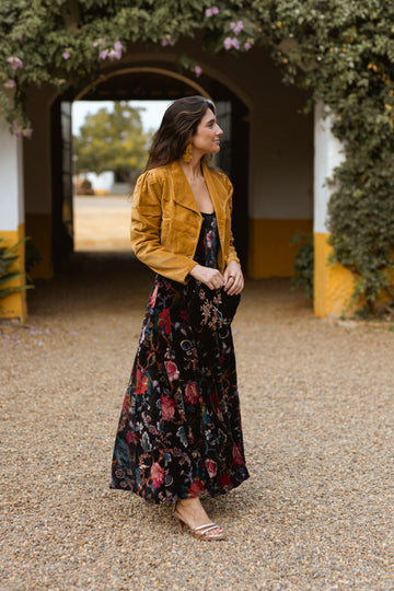 CHAQUETA CORTA TERCIOPELO OCRE