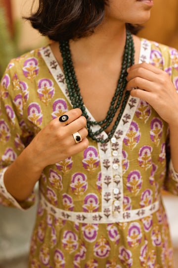 Bague ovale verte