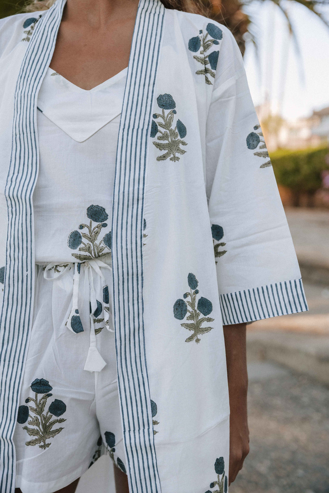 KIMONO ALGODÓN FLORES AZUL PETRÓLEO