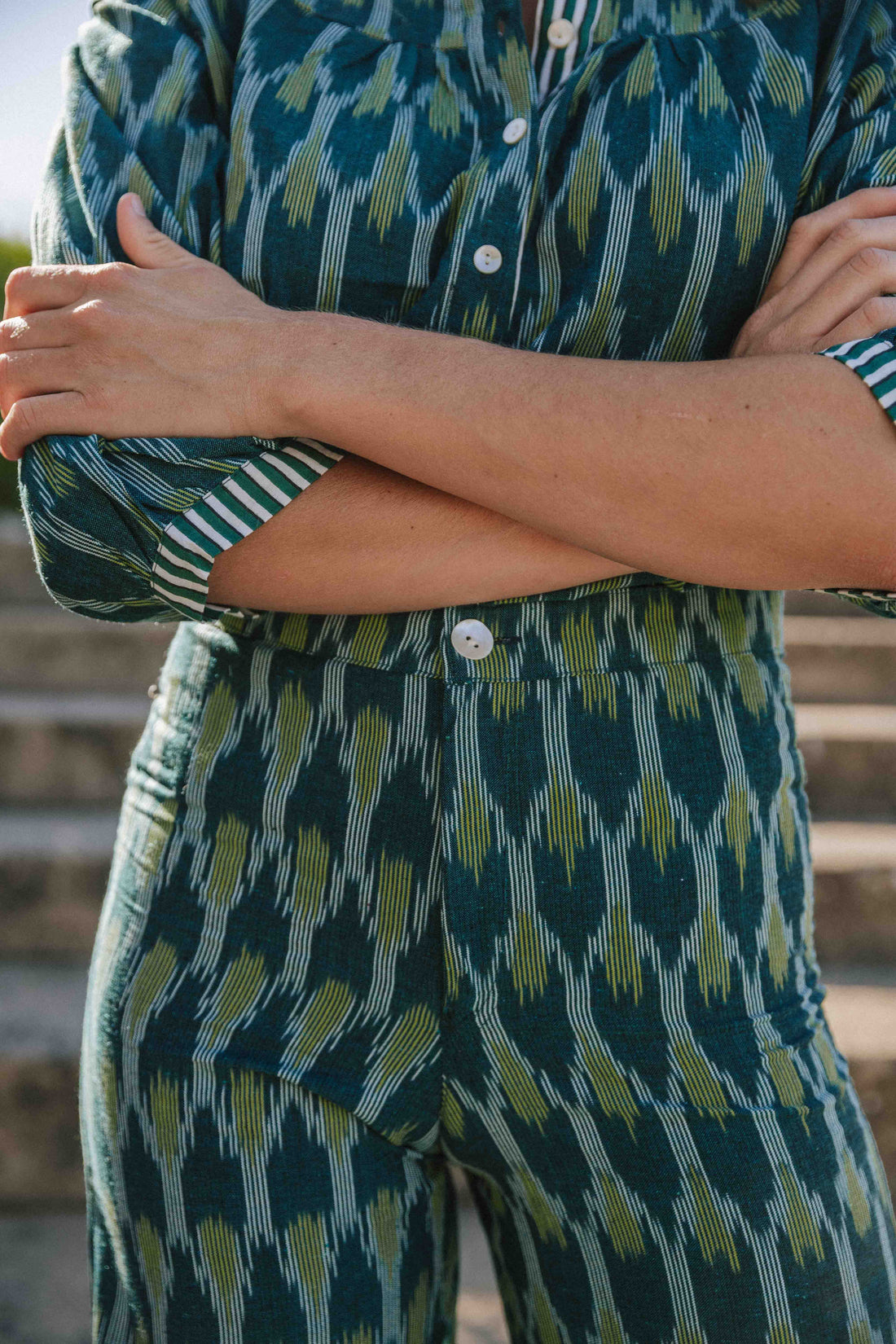 PANTALÓN IKAT VERDE