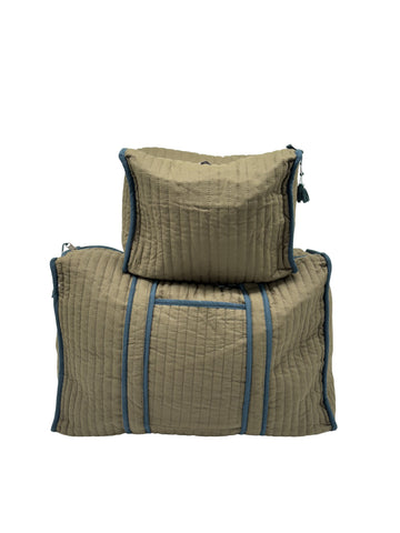 MAGENTA SUITCASE AND TOILETRY BAG