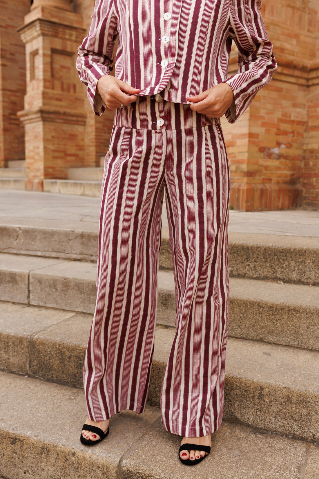 PANTALÓN RAYAS BERENJENA