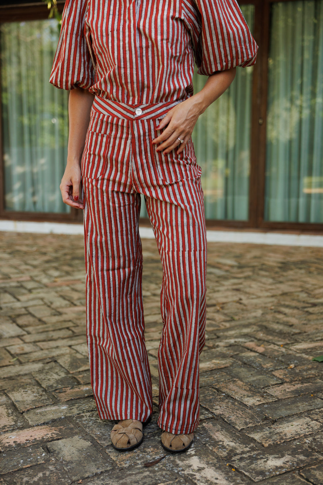 PANTALÓN RAYAS ROJO