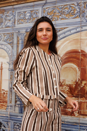 VESTE NOIRE ET BLANCHE