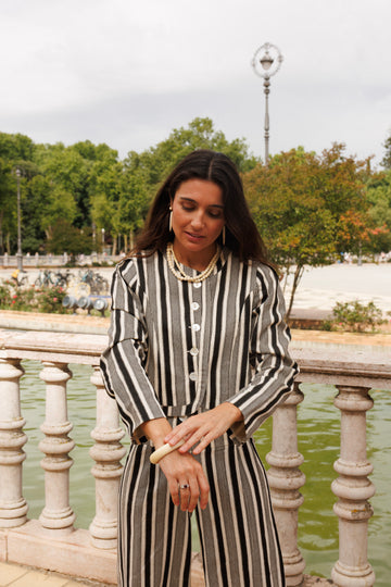 VESTE NOIRE ET BLANCHE