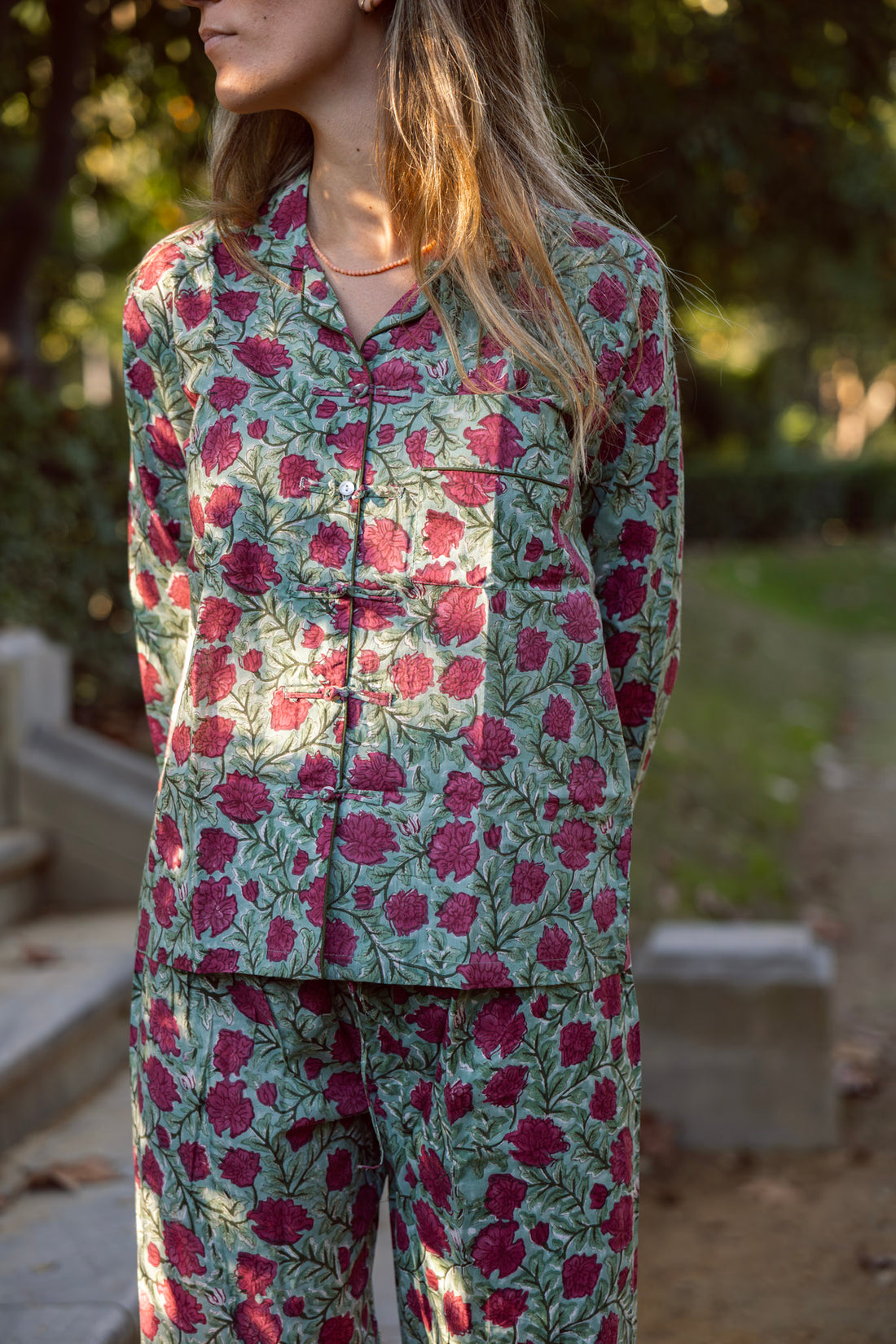 PIJAMA LARGO VERDE Y BUGANVILLA