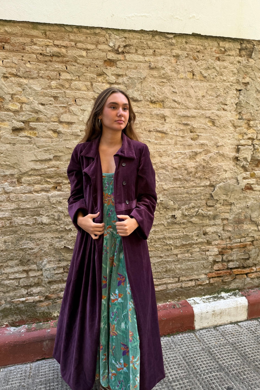 ABRIGO TERCIOPELO BERENJENA