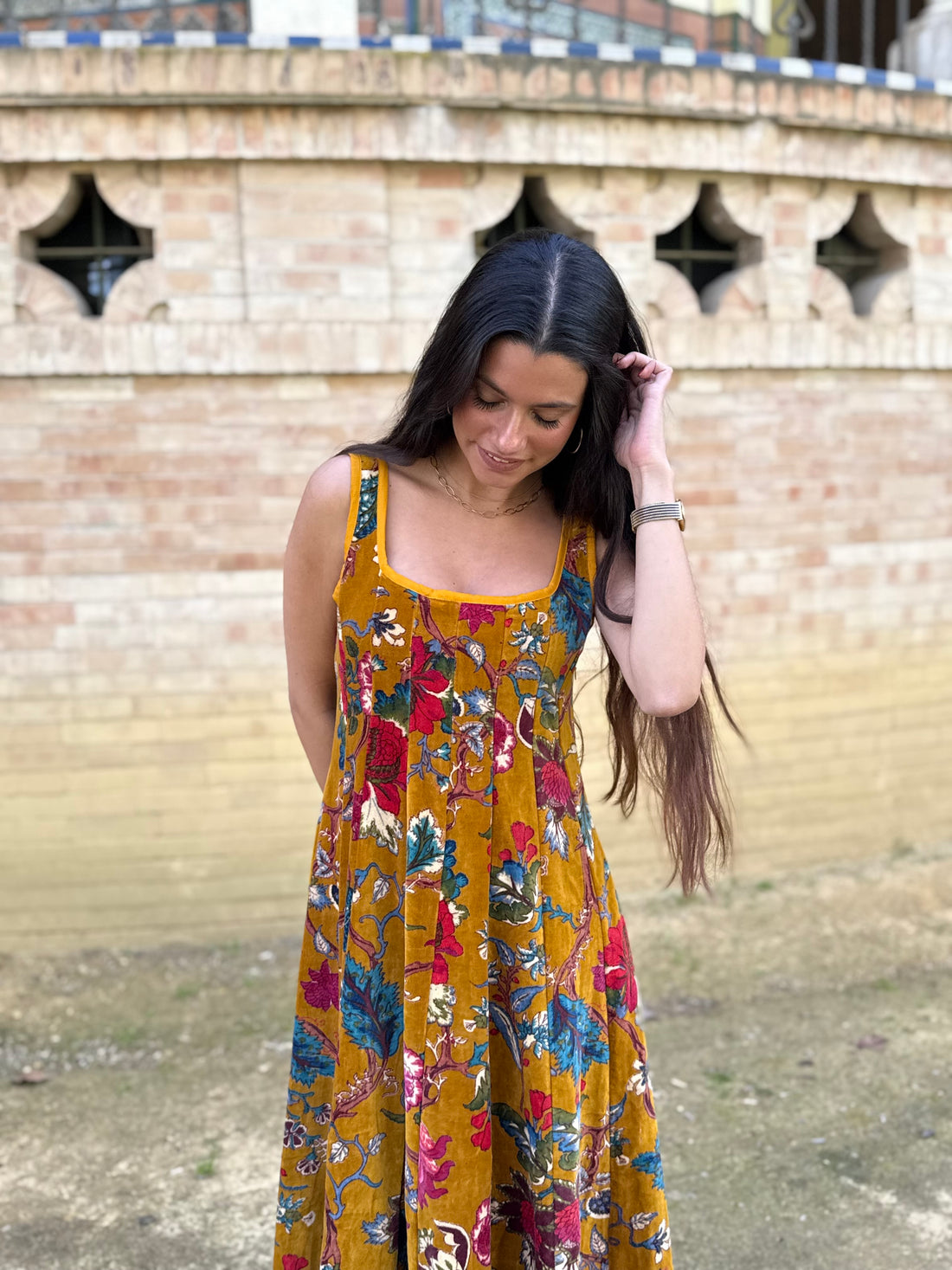 VESTIDO TERCIOPELO OCRE