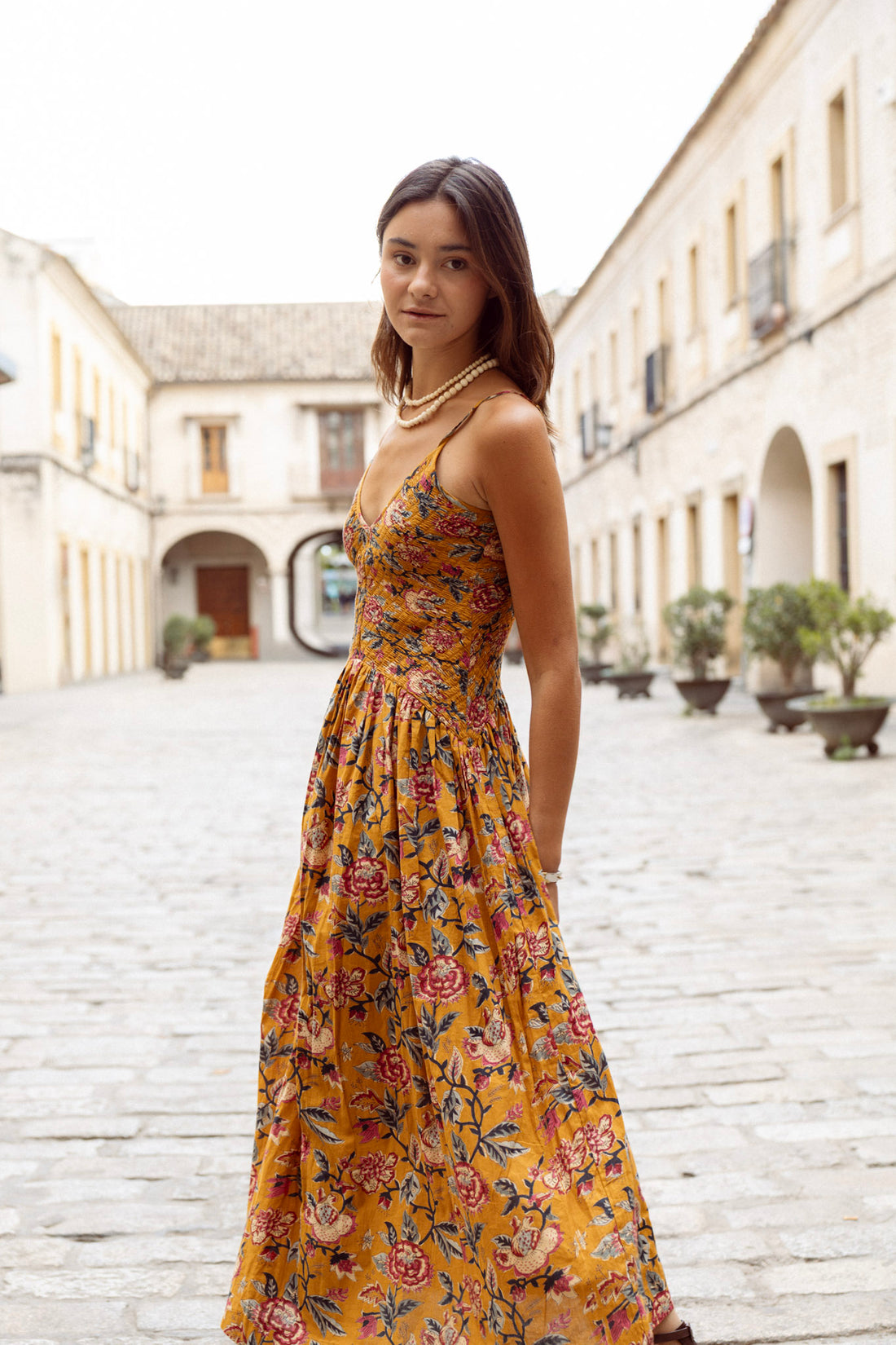 VESTIDO ESTAMPADO MOSTAZA