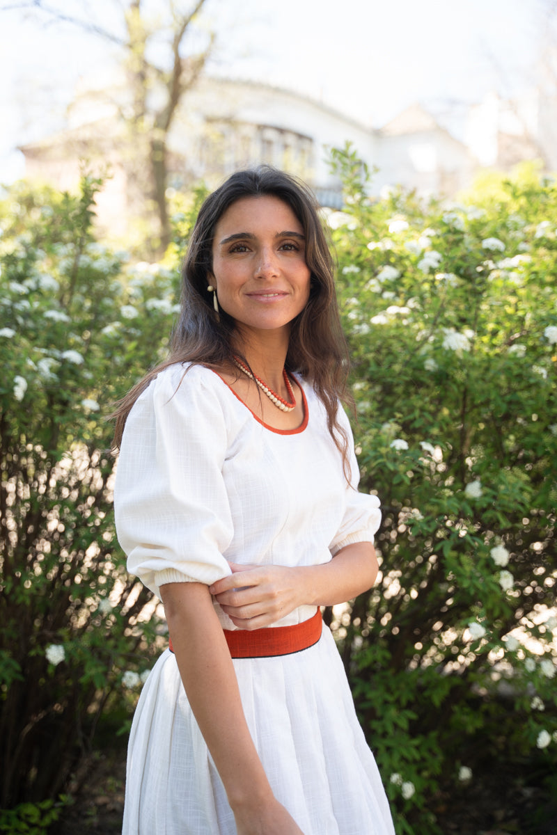 TOP Y FALDA BLANCO Y CALDERA