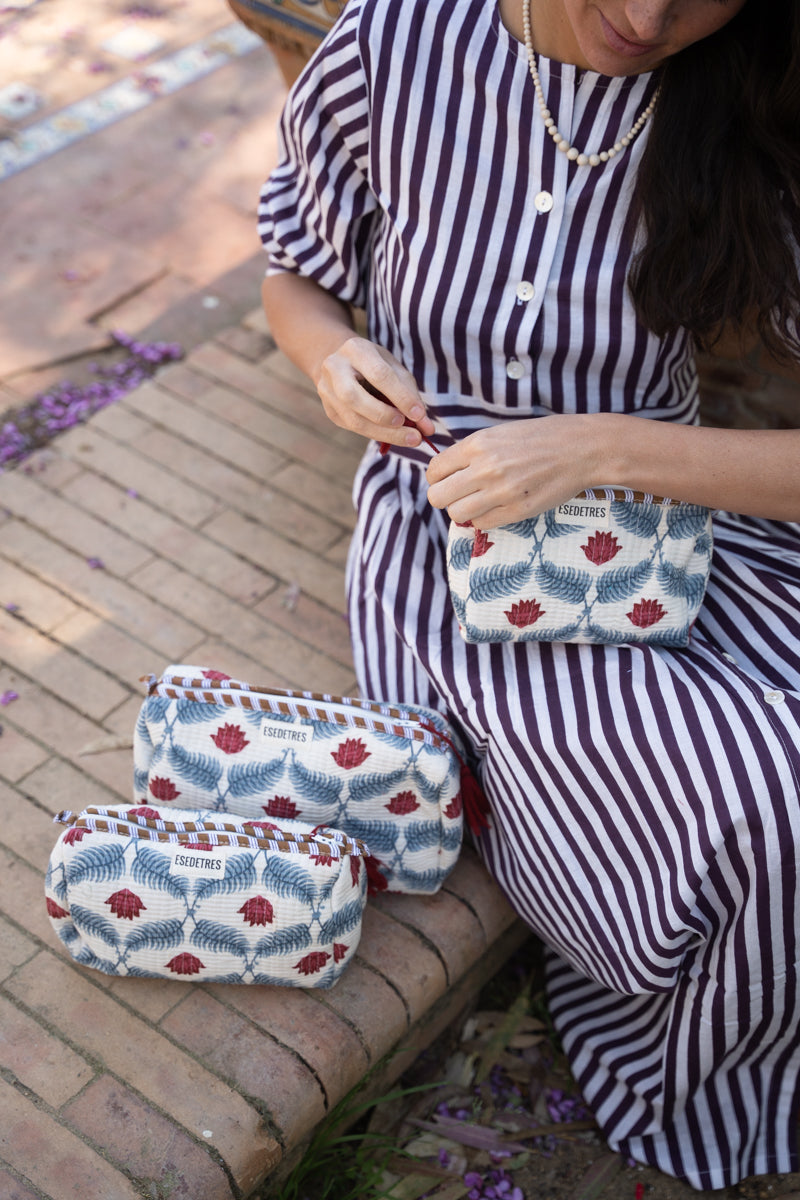 NECESER MEDIANO AZUL Y BUGANVILLA