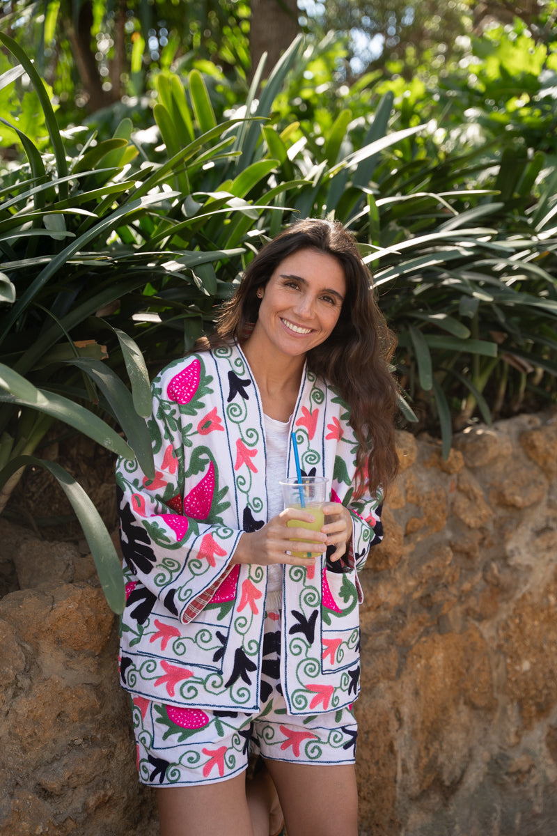 CHAQUETA BORDADA ROSA