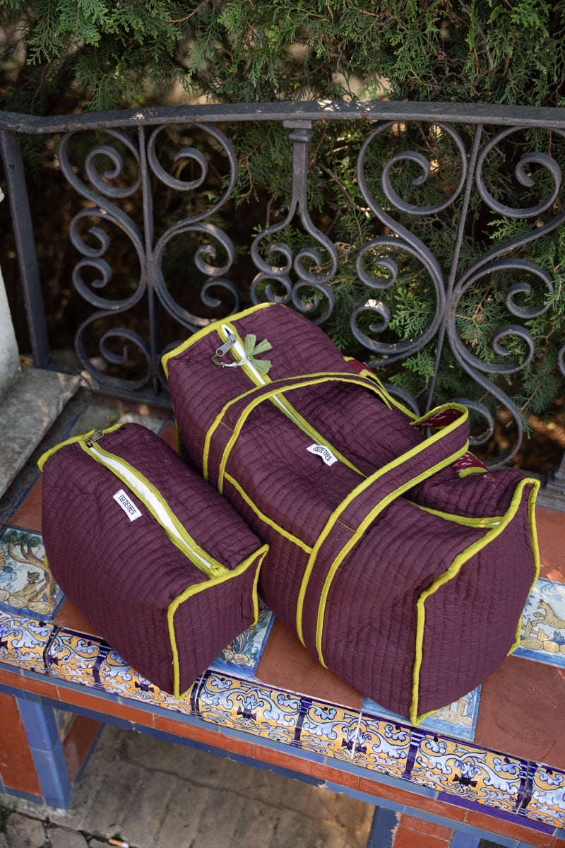 MALETA Y NECESER BERENJENA Y LIMA