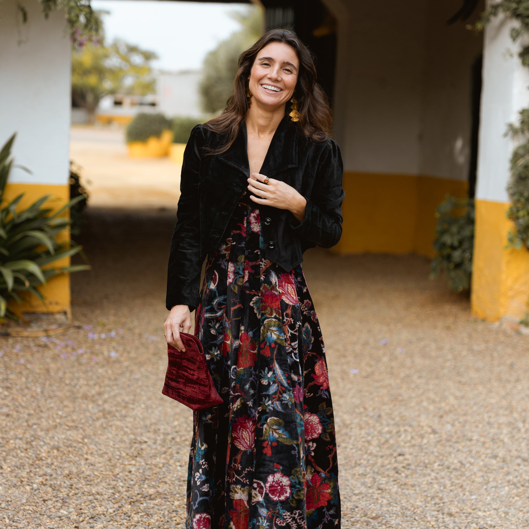 CHAQUETA CORTA TERCIOPELO NEGRA