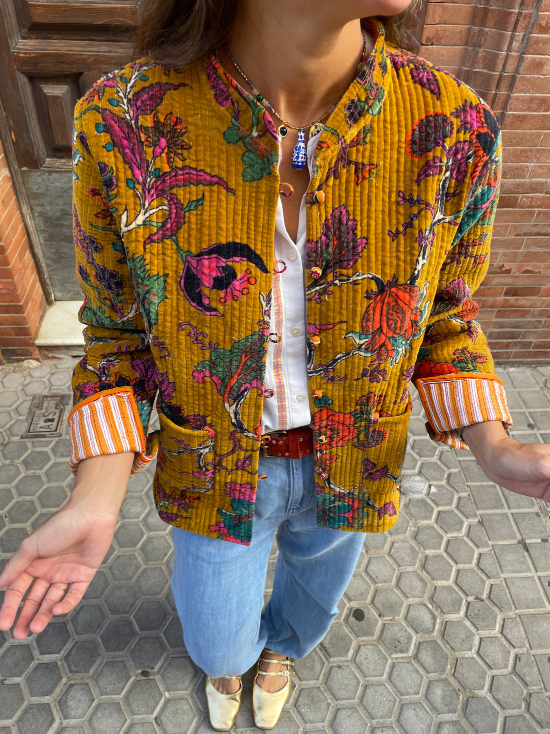 CHAQUETA TERCIOPELO ESTAMPADA OCRE