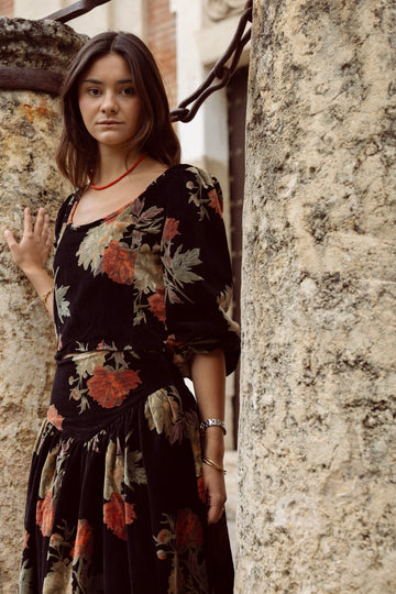 TOP TERCIOPELO ESTAMPADO NEGRO