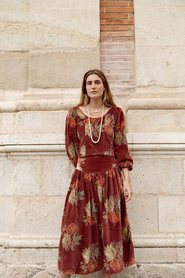 VESTE ROUGE ET GRISE