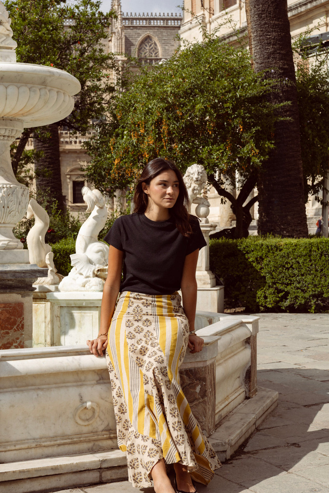 FALDA CAPA AMARILLA GRIS