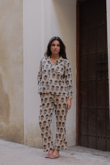 PIJAMA LARGO FLORES AZUL GRIS