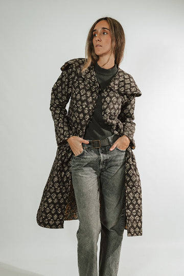 ABRIGO REVERSIBLE NEGRO Y GRIS