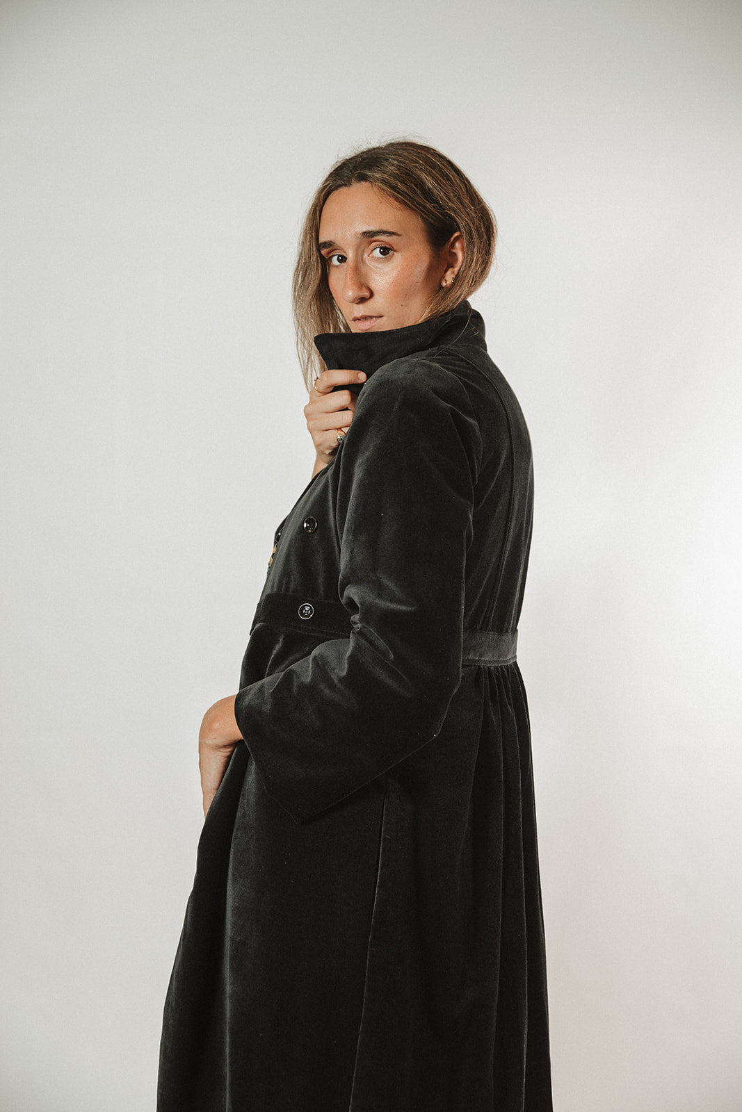 ABRIGO TERCIOPELO NEGRO