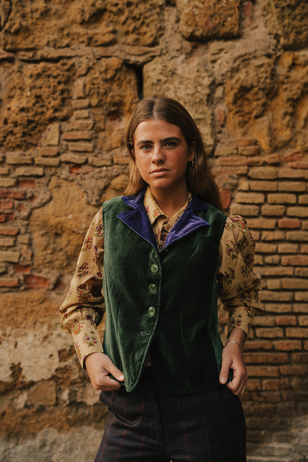 CHALECO TERCIOPELO VERDE Y MORADO