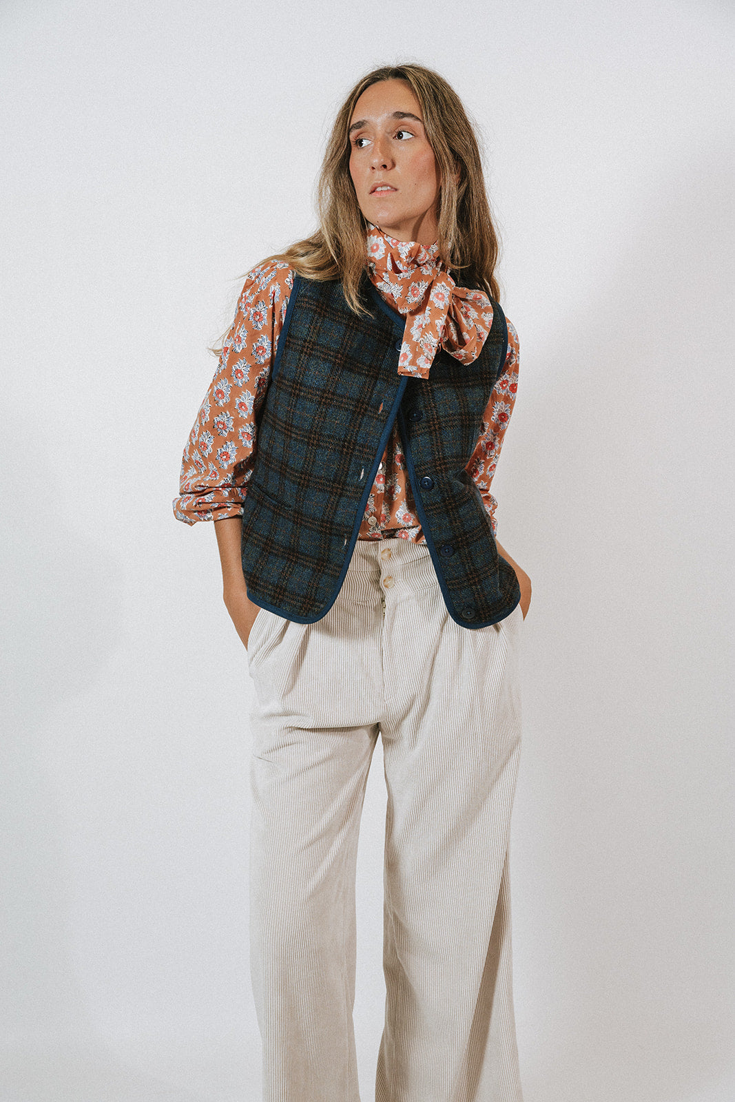 CHALECO CUADROS AZUL MARINO