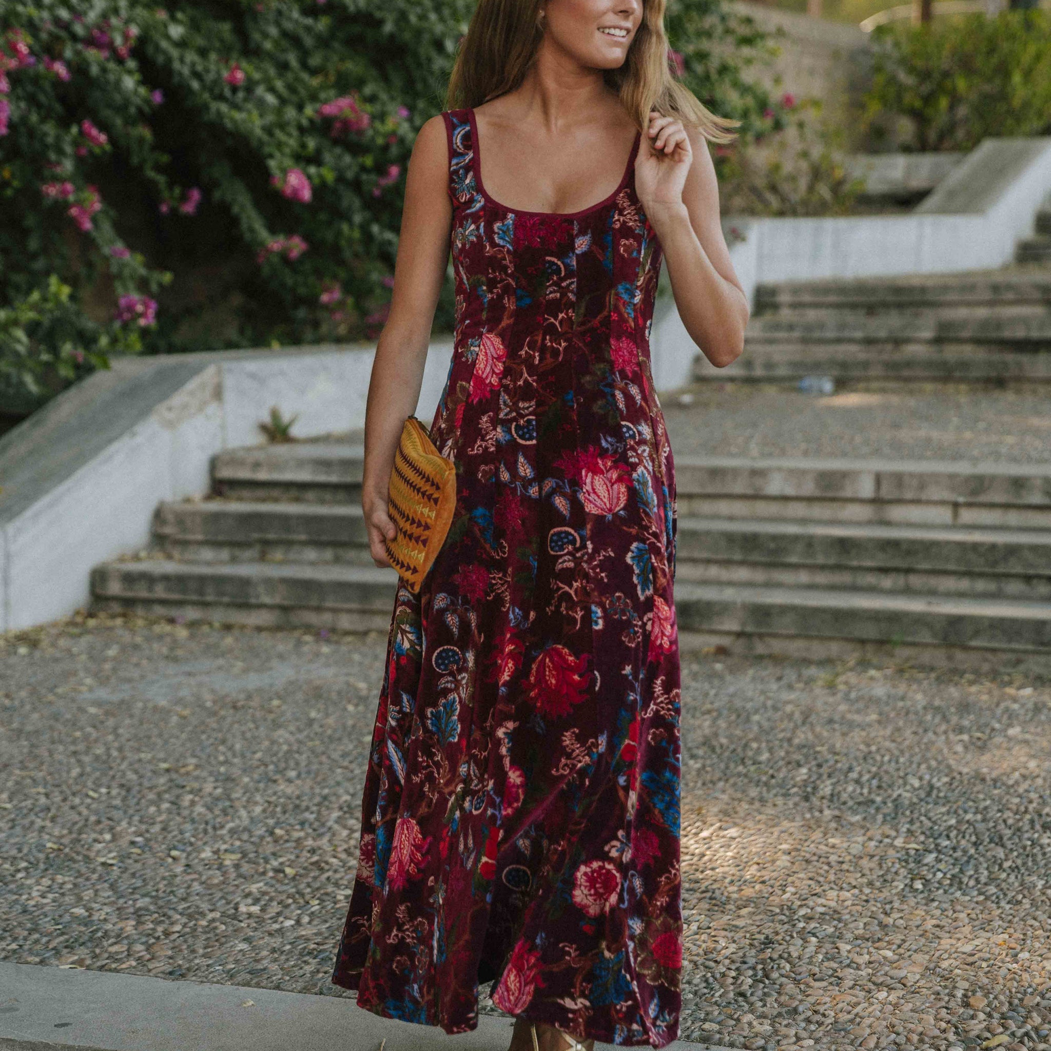 ROBE EN VELOURS AUBERGINE