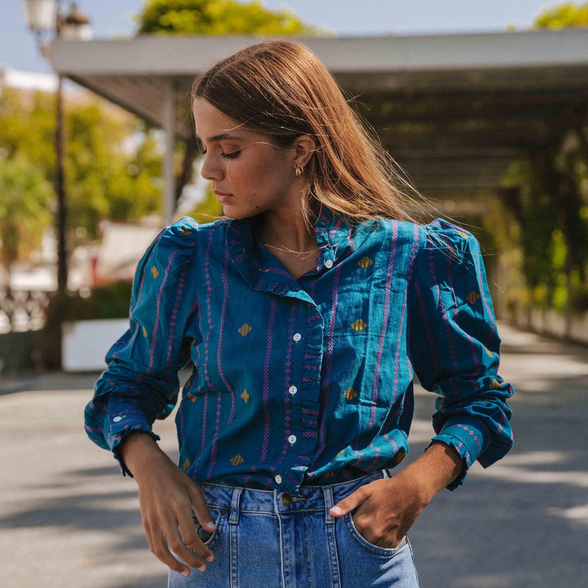 CAMISA IKAT PETRÓLEO Y BUGANVILLA