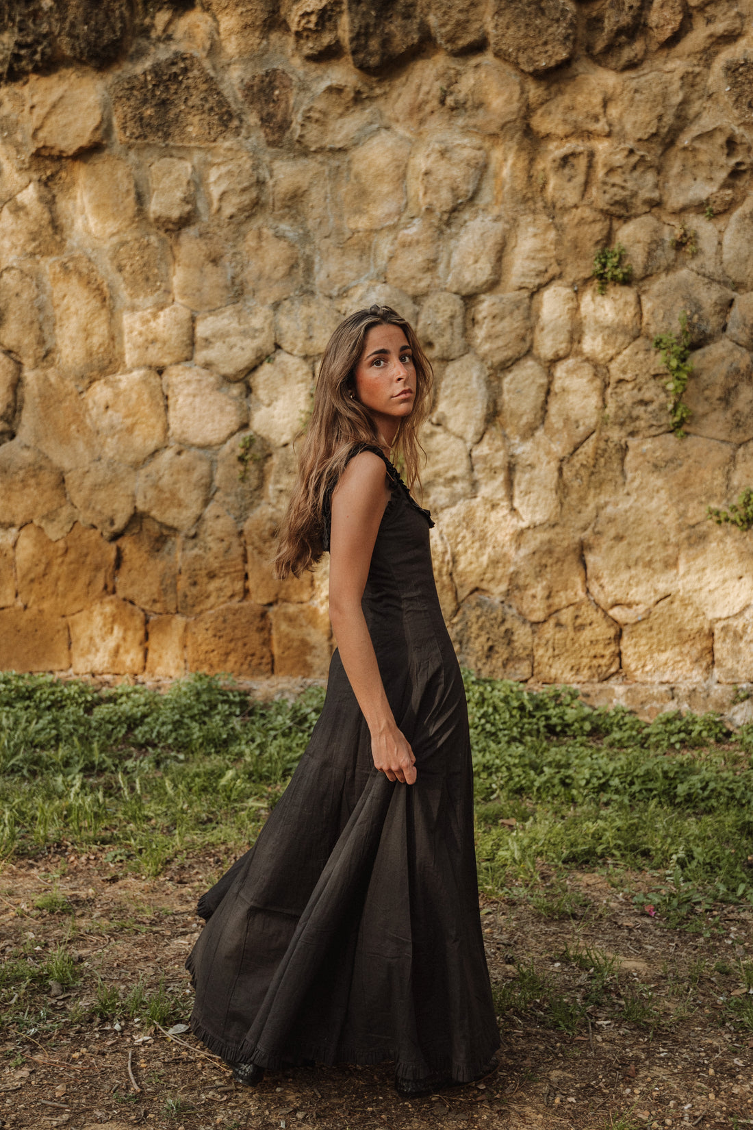 VESTIDO VOLANTE NEGRO